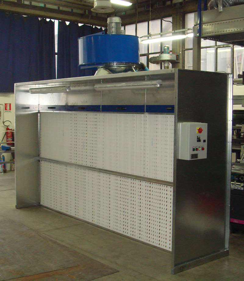 cabine-di-verniciatura-a-secco-ad-acqua-e-filtri-al-carbone-attivo